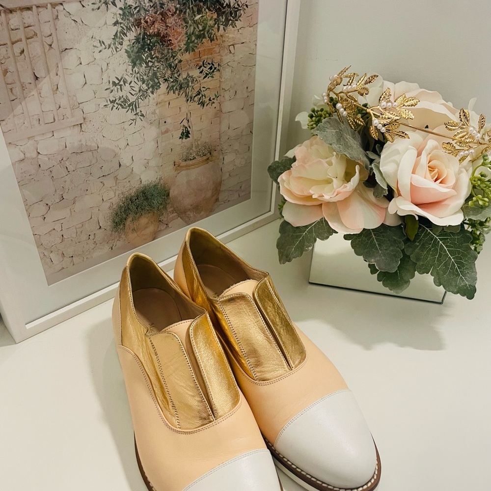 Elegant Gold and Cream Women's Shoes